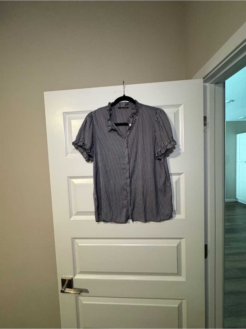 Tahari Blue and White Striped Short-Sleeve Button-Up Shirt